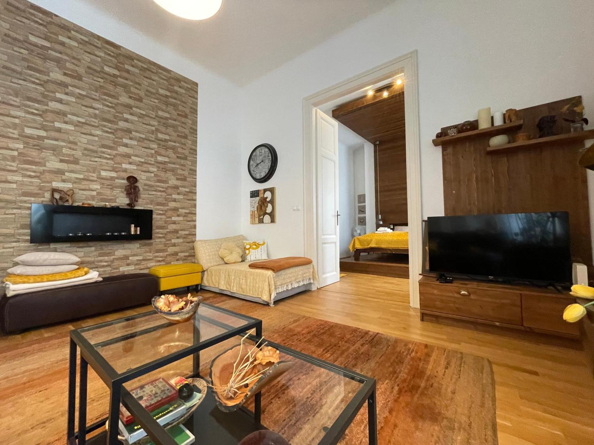 Amber Pearl Apartment 2 Rooms And 2 Bathrooms At Kalvin Square Будапеща Екстериор снимка