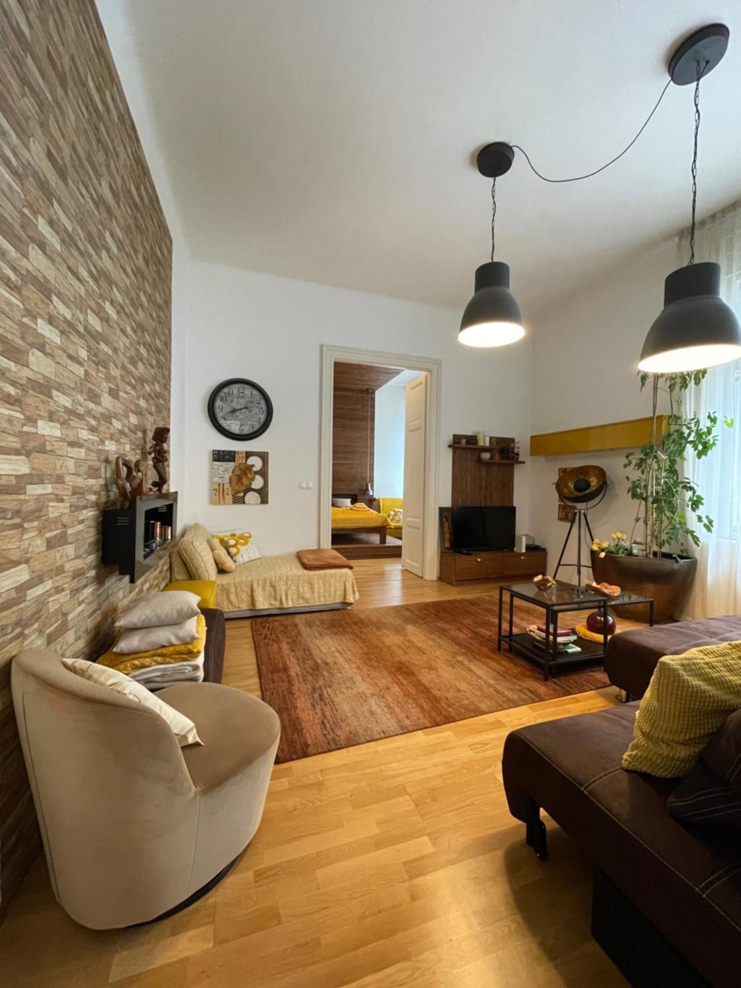 Amber Pearl Apartment 2 Rooms And 2 Bathrooms At Kalvin Square Будапеща Екстериор снимка
