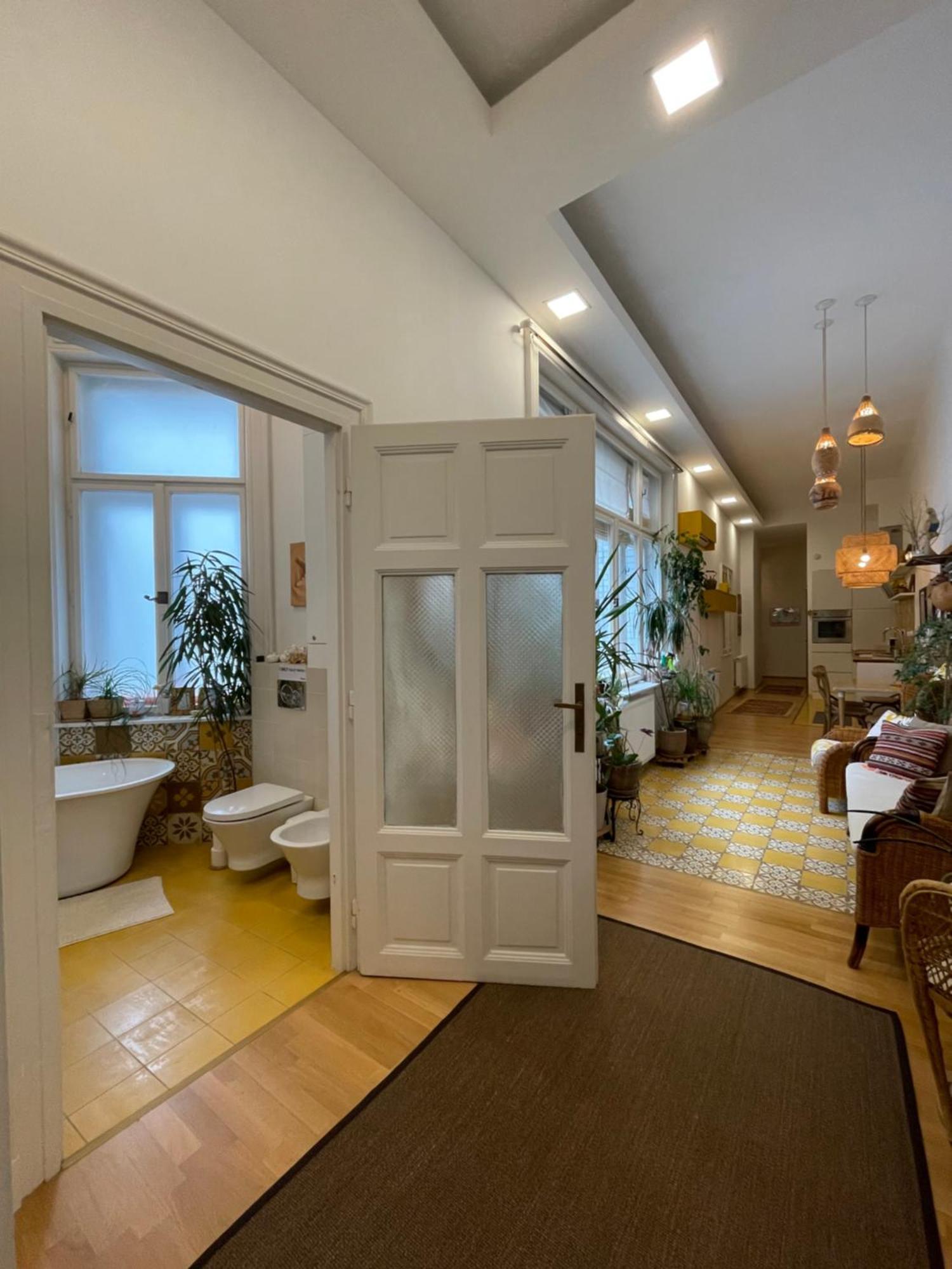 Amber Pearl Apartment 2 Rooms And 2 Bathrooms At Kalvin Square Будапеща Екстериор снимка