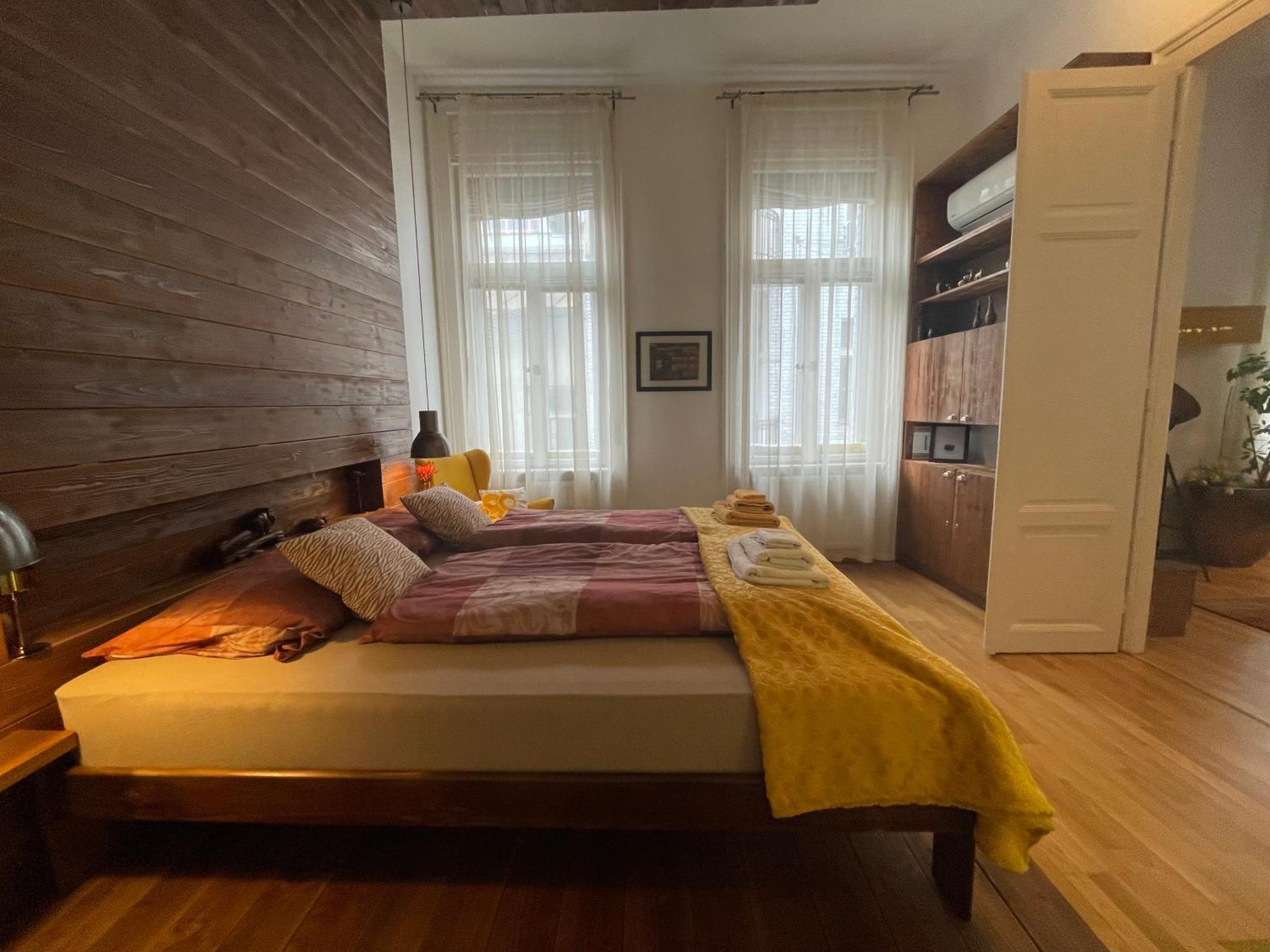 Amber Pearl Apartment 2 Rooms And 2 Bathrooms At Kalvin Square Будапеща Екстериор снимка