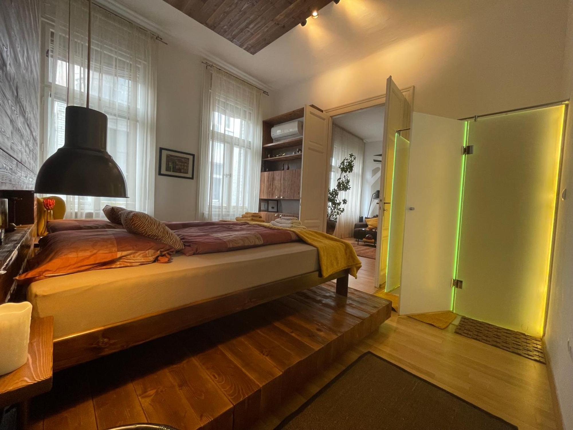 Amber Pearl Apartment 2 Rooms And 2 Bathrooms At Kalvin Square Будапеща Екстериор снимка