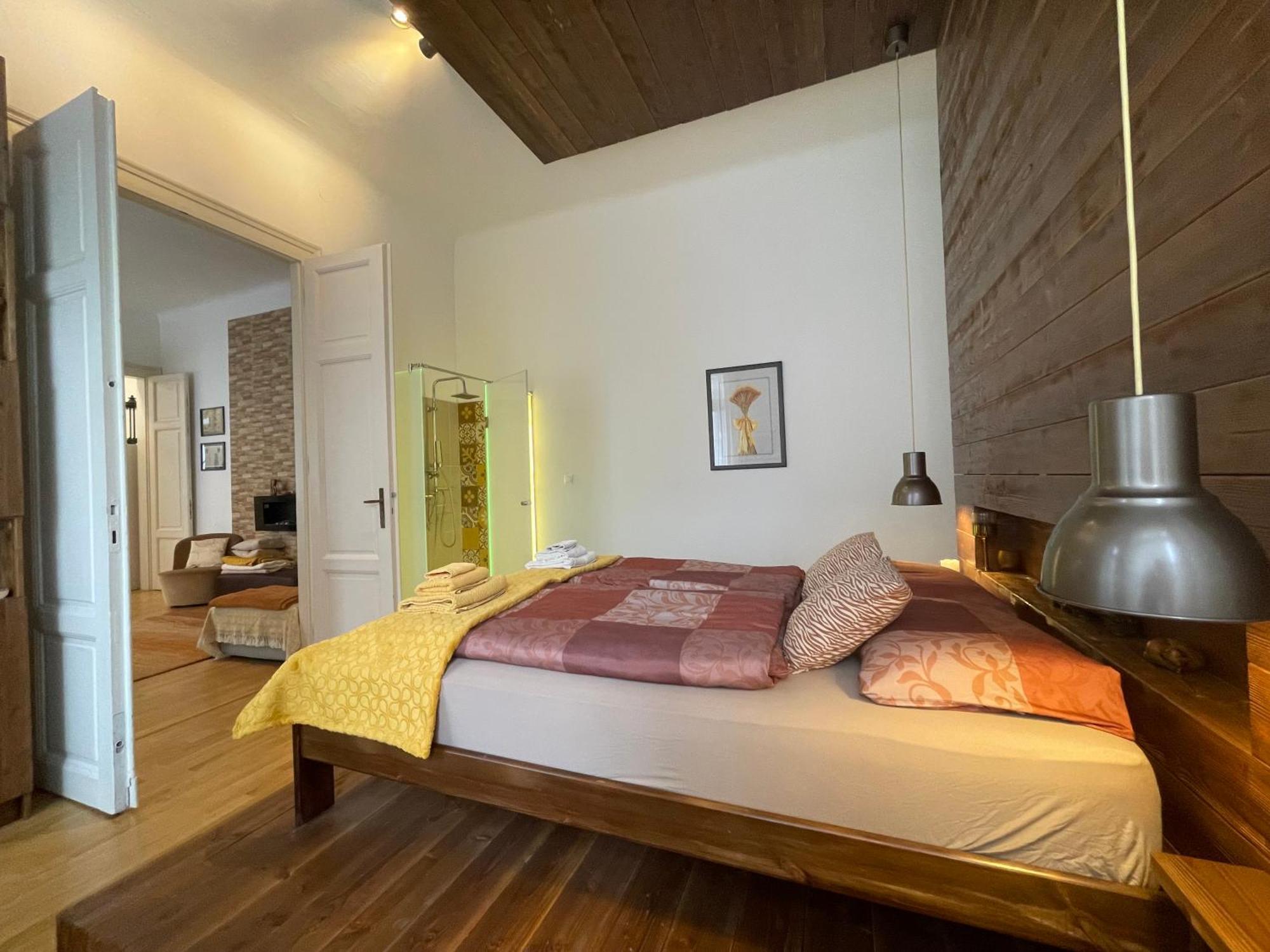 Amber Pearl Apartment 2 Rooms And 2 Bathrooms At Kalvin Square Будапеща Екстериор снимка